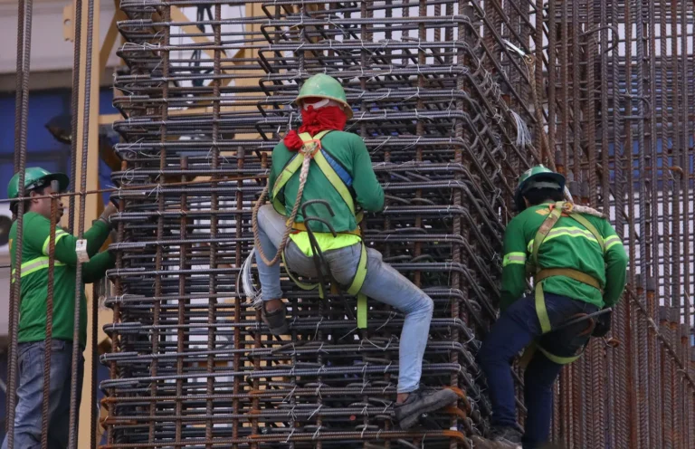 Construction workers in Philippines