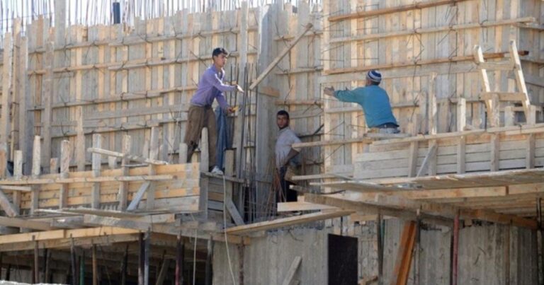 Construction workers in Jordan